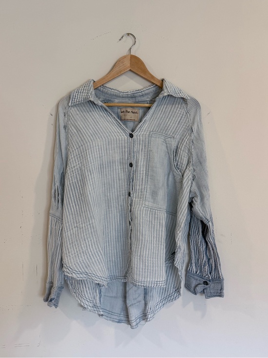 We The Free Tops - We The Free Light Blue Striped Casual Button-Down Shirt